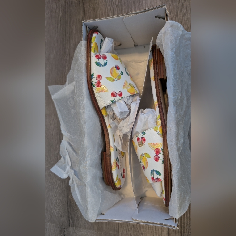 Michael Kors White Sandals with Fruit Print - Picture 2 of 3
